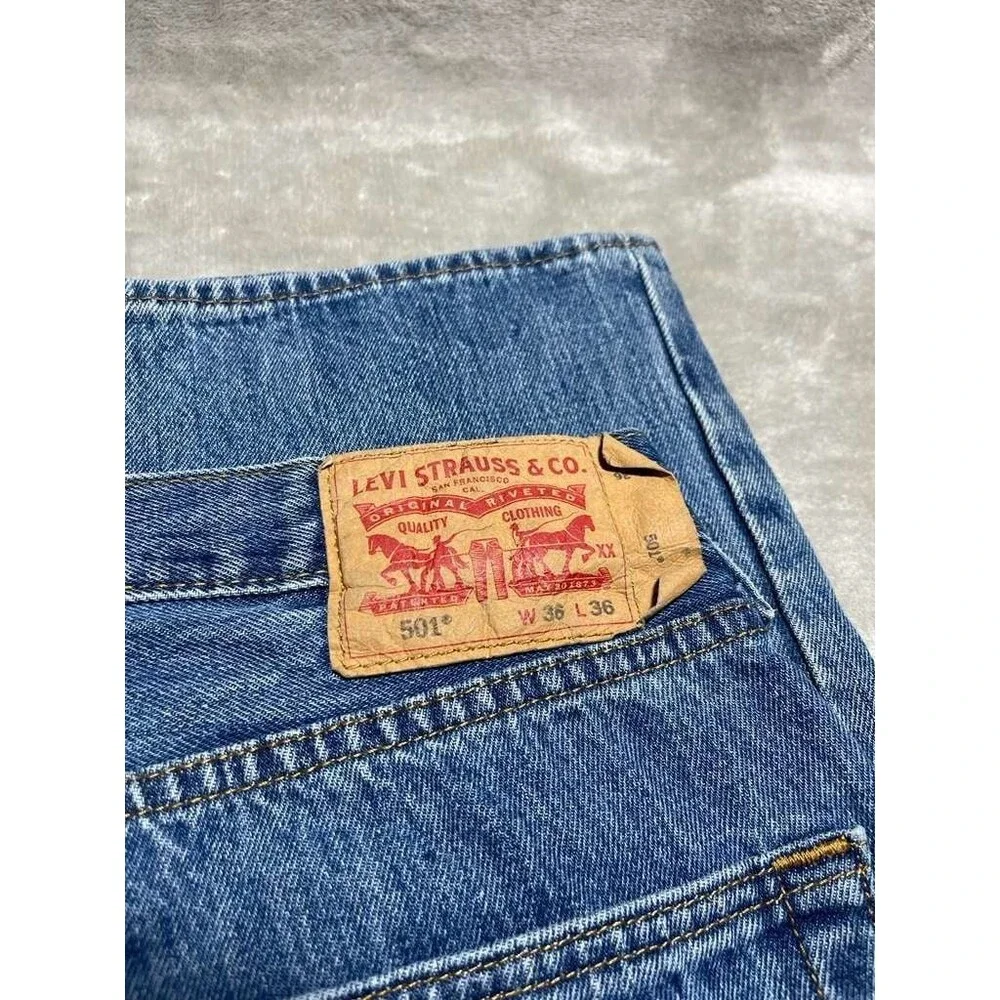 Levi's 501 Button Fly Jeans Men Size 36x36 Straight Denim Irregular